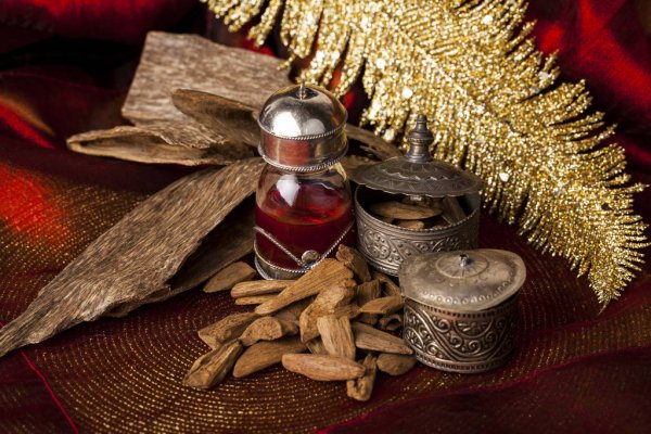 Lifa Fragrance Agarwood Oil Sallah Muri Chips Supplier, Exporter India Lifa Fragrance Agarwood Oil Sallah Muri Chips Supplier, Exporter India